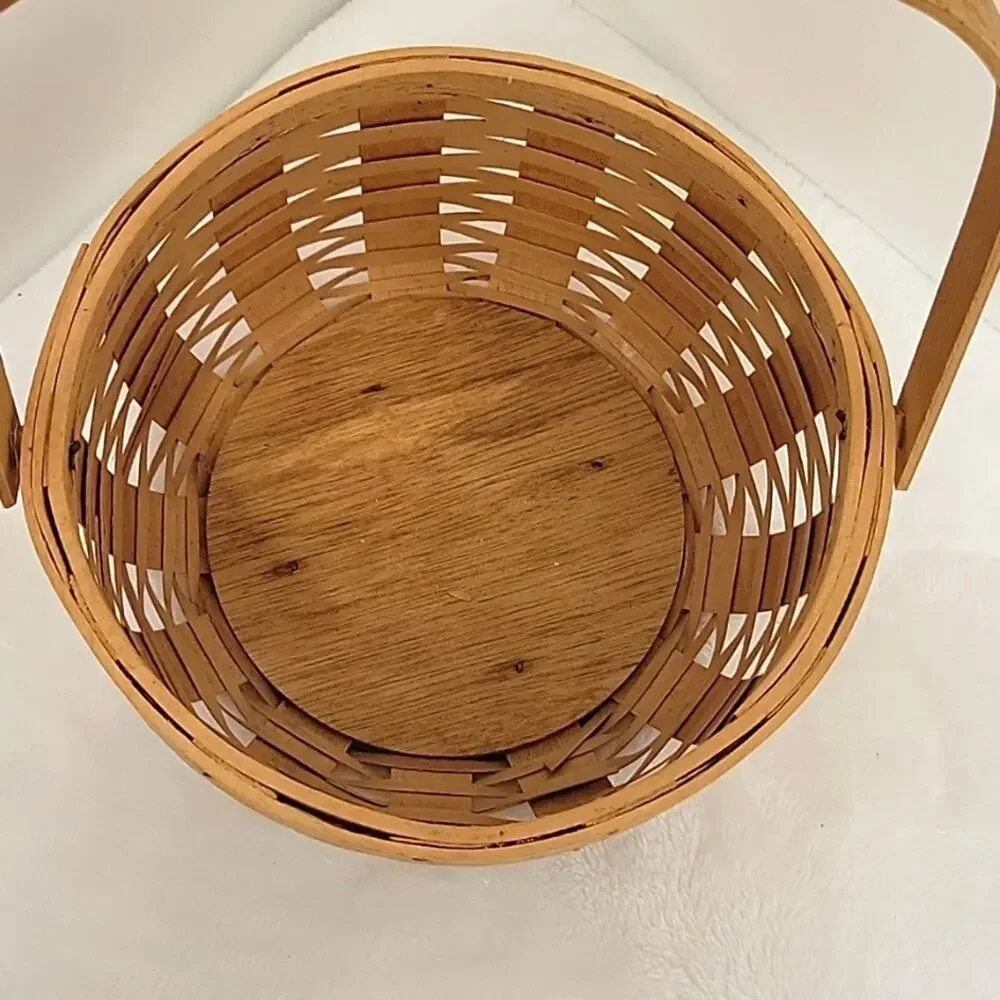 Hand Crafted Wicker Basket with Handle 7.5